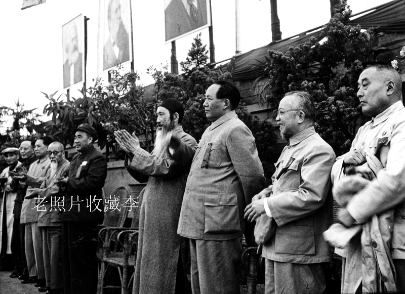 中国共产党成立三十周年庆祝大会1951年6月30日在北京先农坛隆重举行。参加者共四十万.jpg