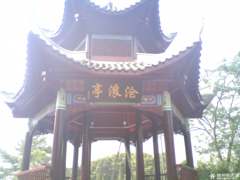 180042RI9DZmQ78EMm8QQR.jpg