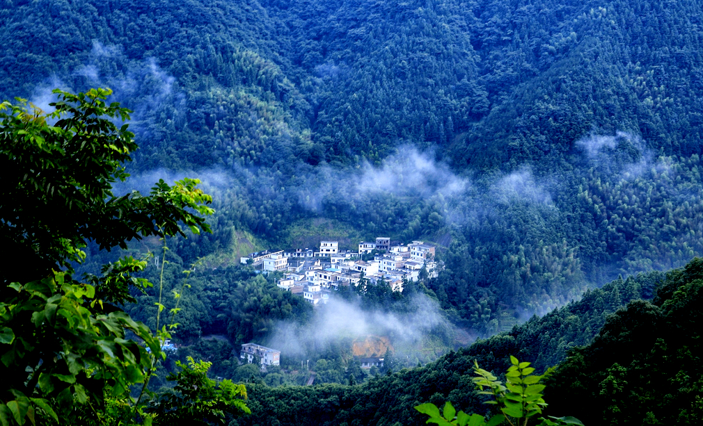 氤氲小山村（王慧  摄）.jpg